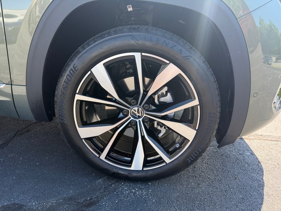 2026 Volkswagen Atlas SEL Premium R-Line