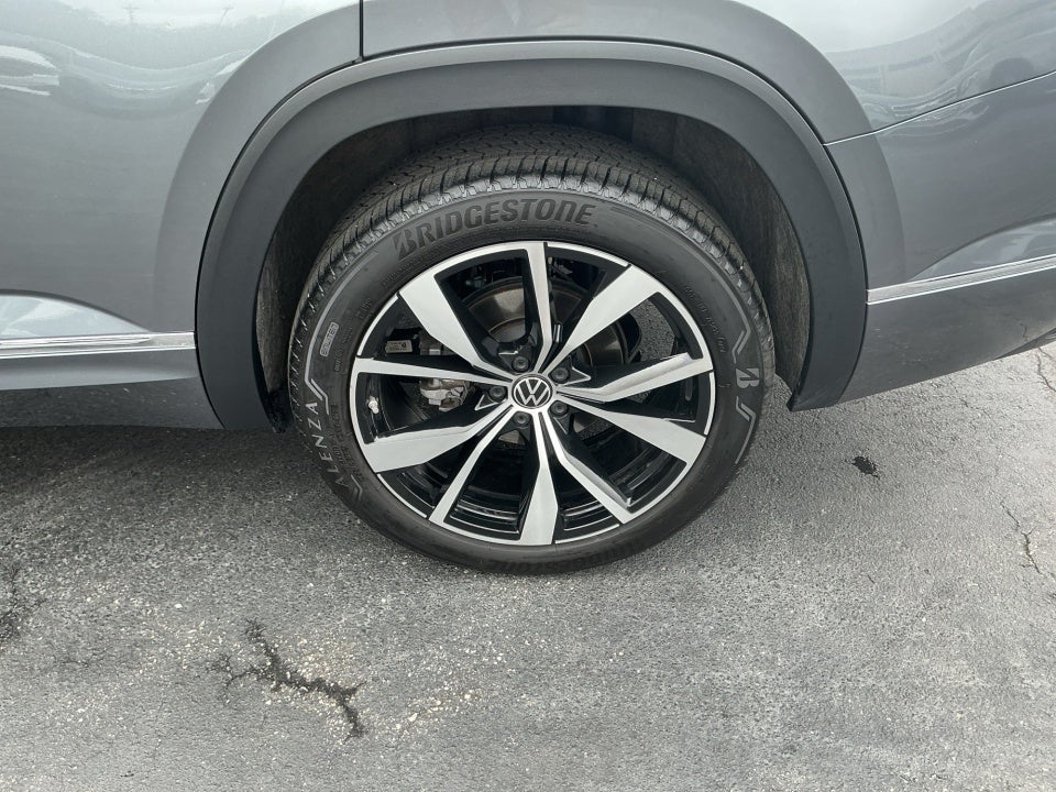 2025 Volkswagen Atlas 2.0T SEL Premium R-Line