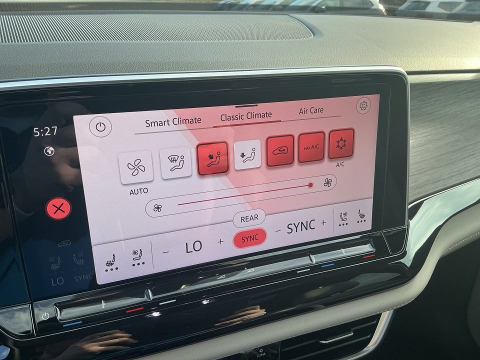 2025 Volkswagen Atlas 2.0T SEL Premium R-Line