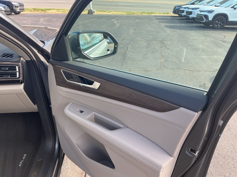 2025 Volkswagen Atlas 2.0T SEL Premium R-Line