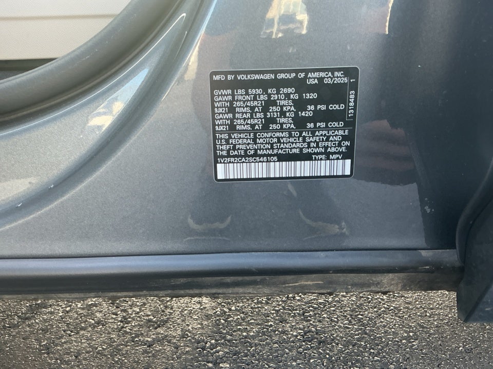 2025 Volkswagen Atlas 2.0T SEL Premium R-Line