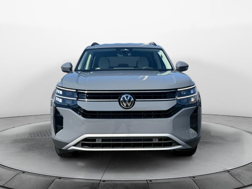 2027 Volkswagen Atlas SE w/Technology