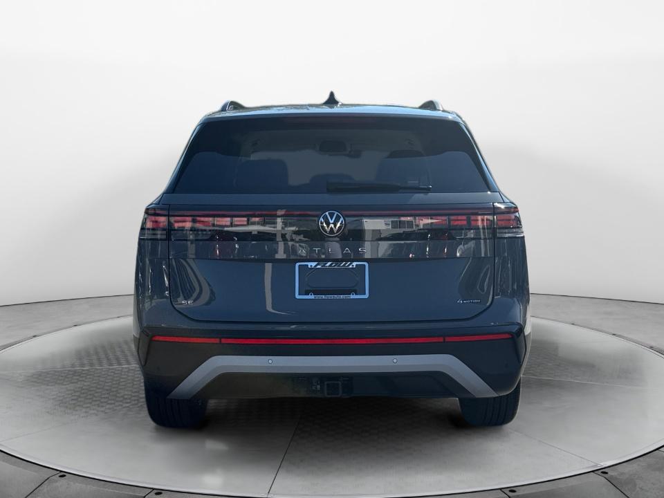 2027 Volkswagen Atlas SE w/Technology