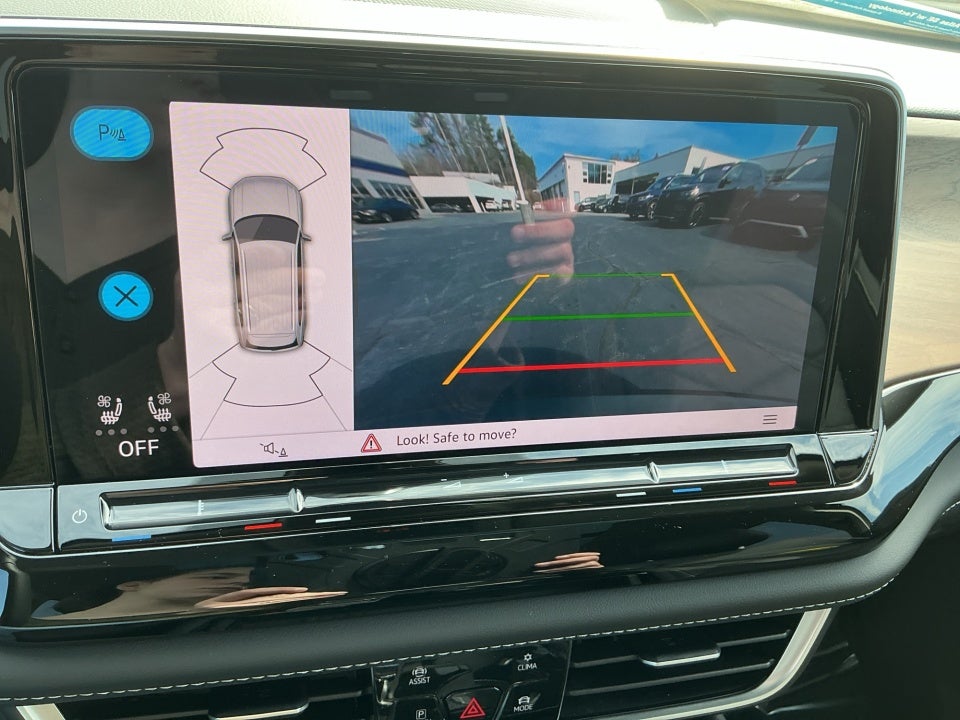 2026 Volkswagen Atlas SE with Technology