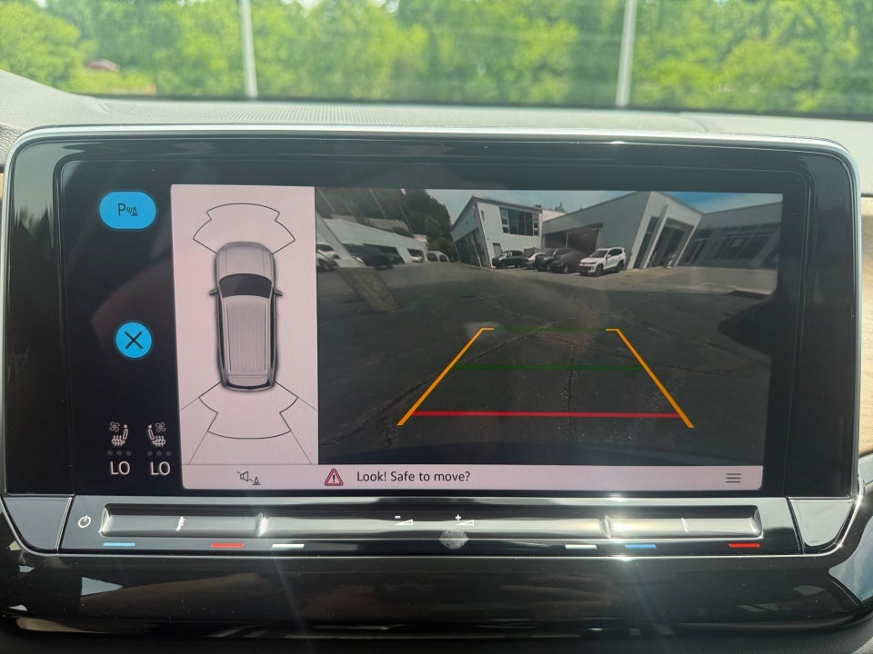2026 Volkswagen Atlas SE with Technology