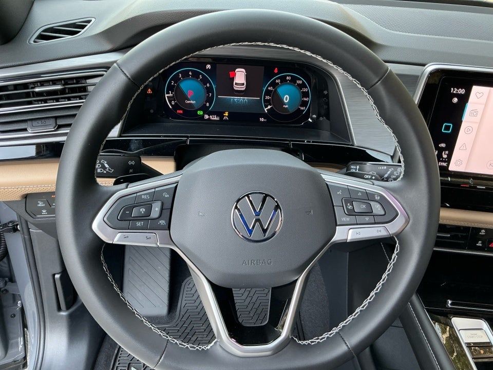 2026 Volkswagen Atlas Cross Sport SE with Technology