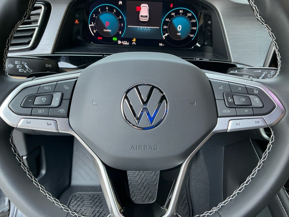 2026 Volkswagen Atlas Cross Sport SE with Technology