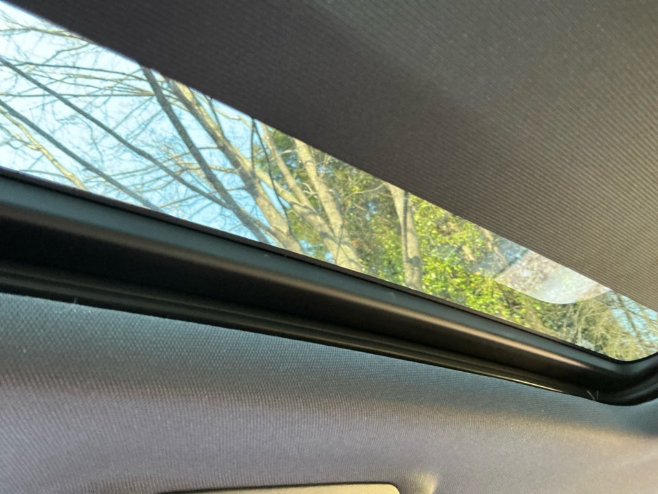 2026 Volkswagen Atlas Cross Sport SE with Technology