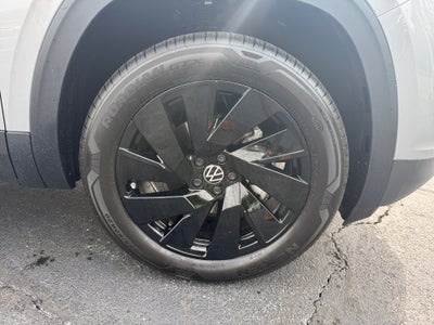 2026 Volkswagen Atlas Cross Sport SE with Technology