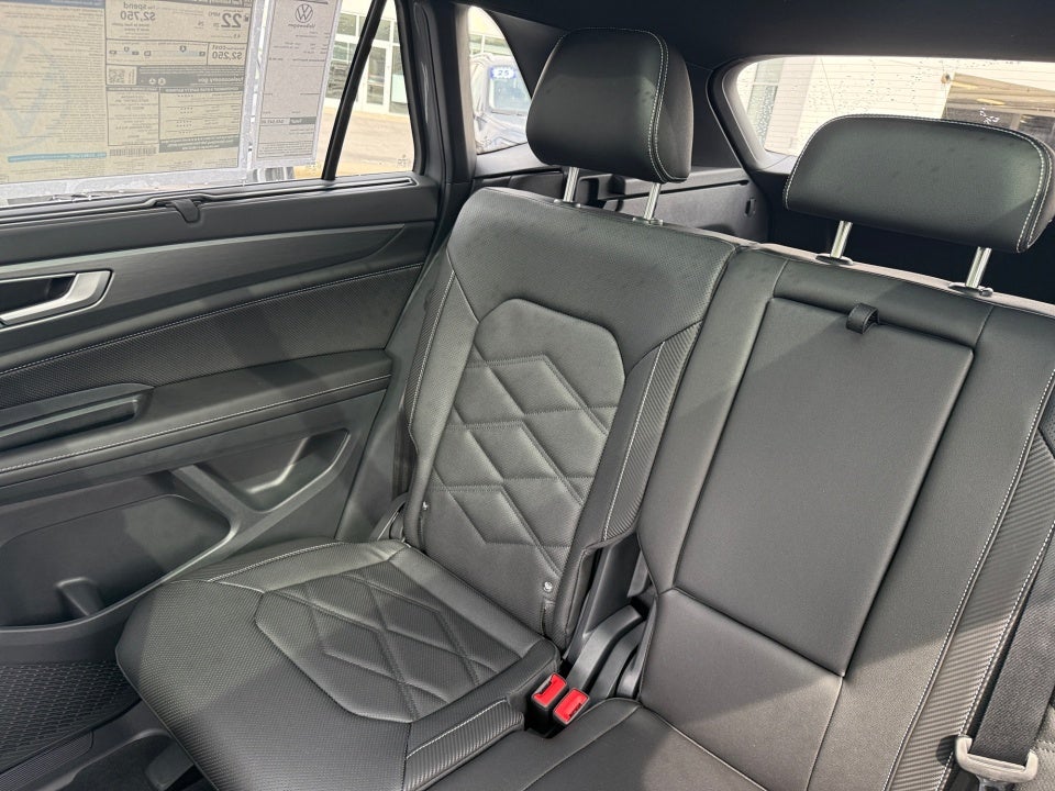 2026 Volkswagen Atlas Cross Sport SE with Technology