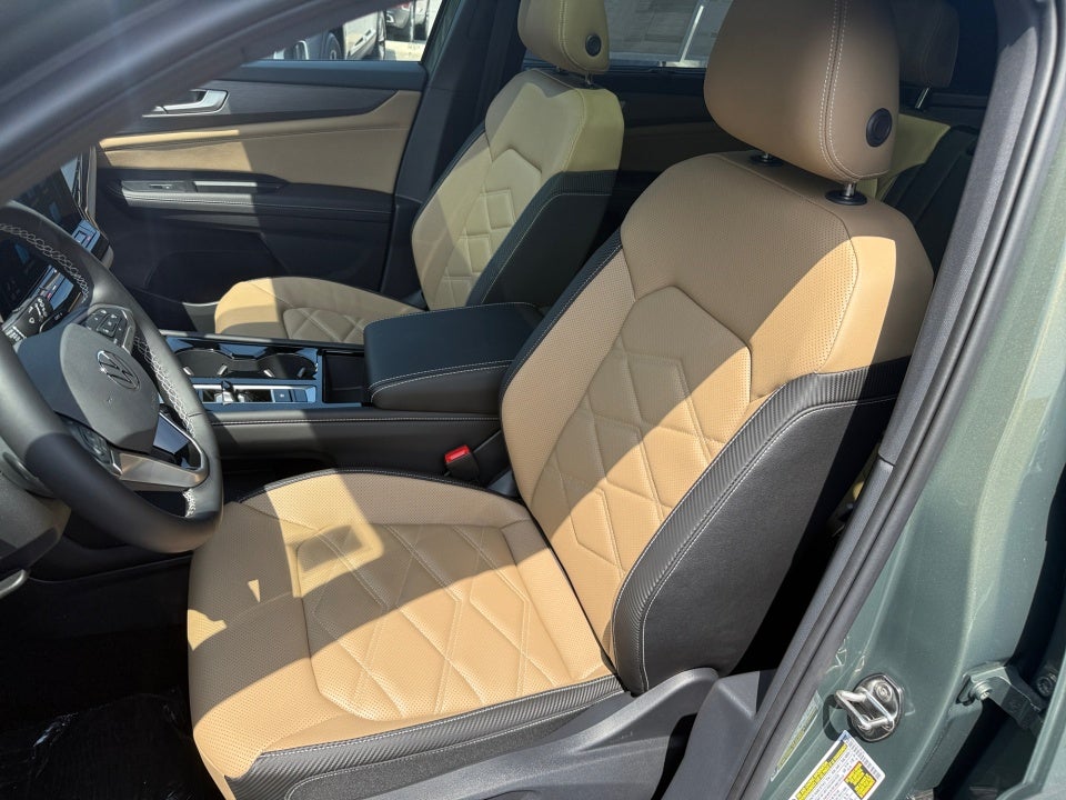 2026 Volkswagen Atlas Cross Sport SE with Technology