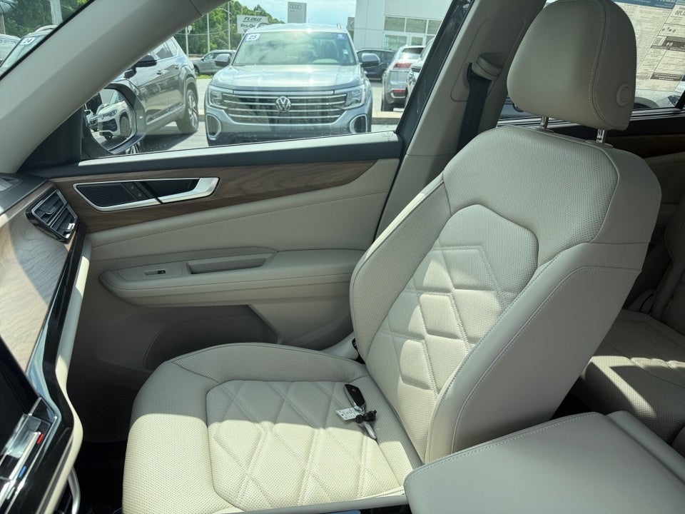 2026 Volkswagen Atlas SE with Technology