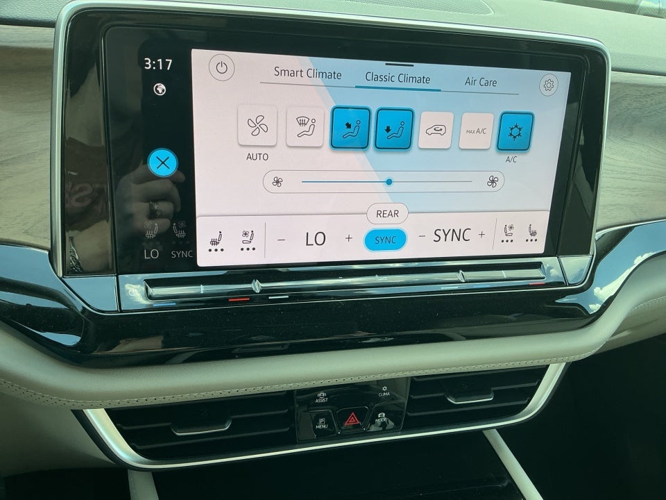 2026 Volkswagen Atlas SE with Technology