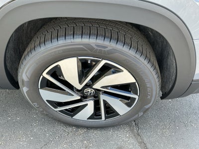 2026 Volkswagen Atlas SE with Technology