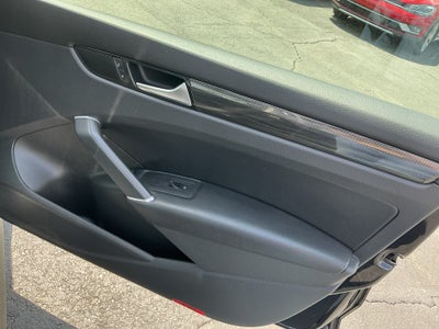 2020 Volkswagen Passat 2.0T R-Line