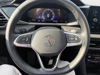 2026 Volkswagen Taos SE Black