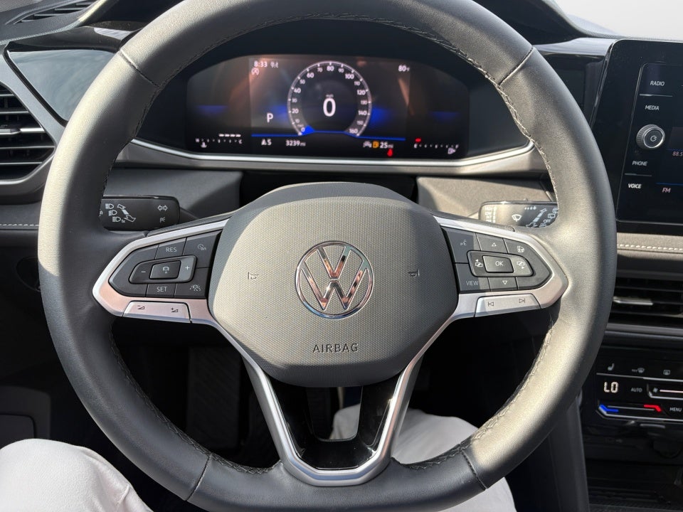 2026 Volkswagen Taos SE Black