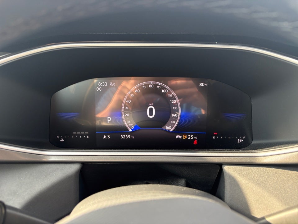 2026 Volkswagen Taos SE Black