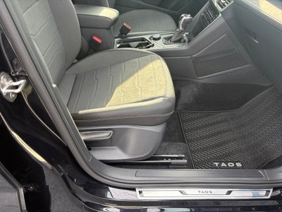2026 Volkswagen Taos SE Black