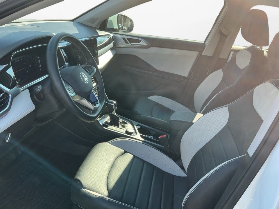 2025 Volkswagen Taos 1.5T SEL