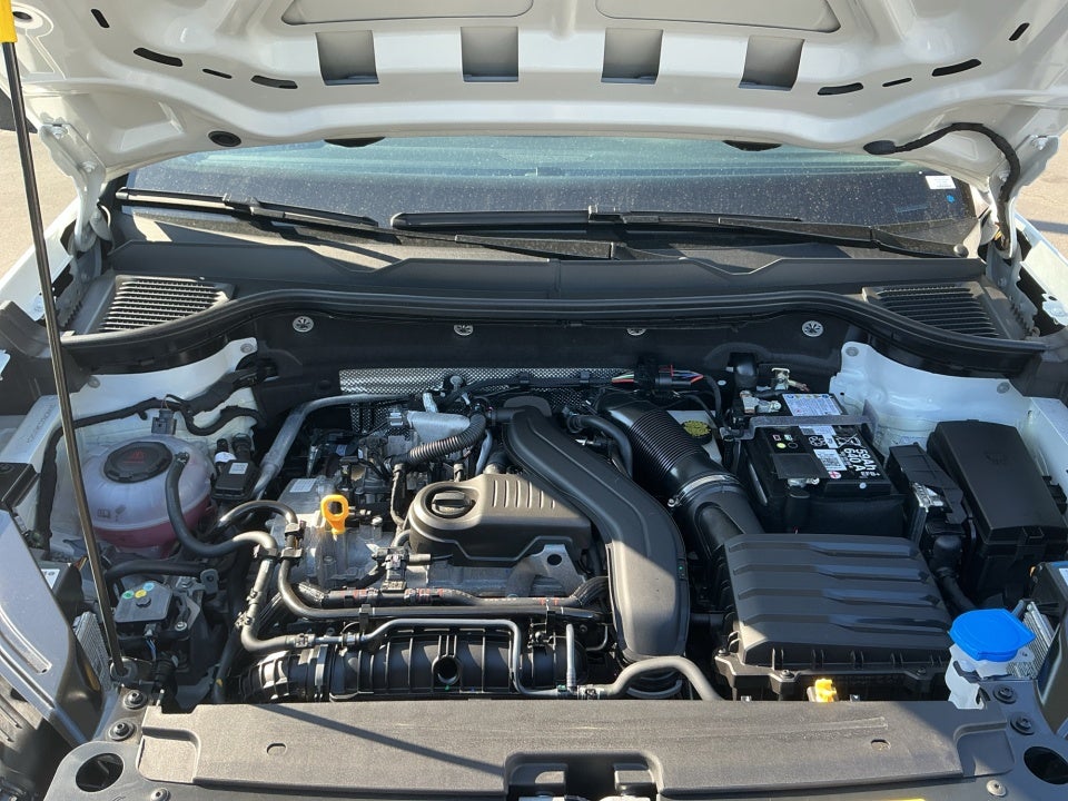 2025 Volkswagen Taos 1.5T SEL