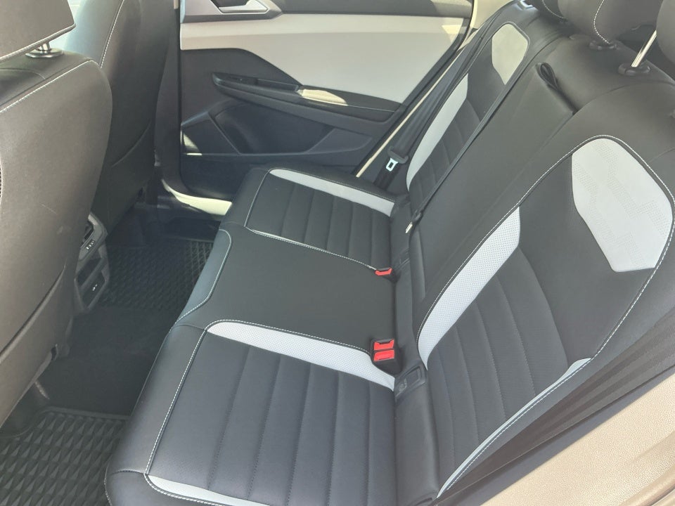 2025 Volkswagen Taos 1.5T SEL