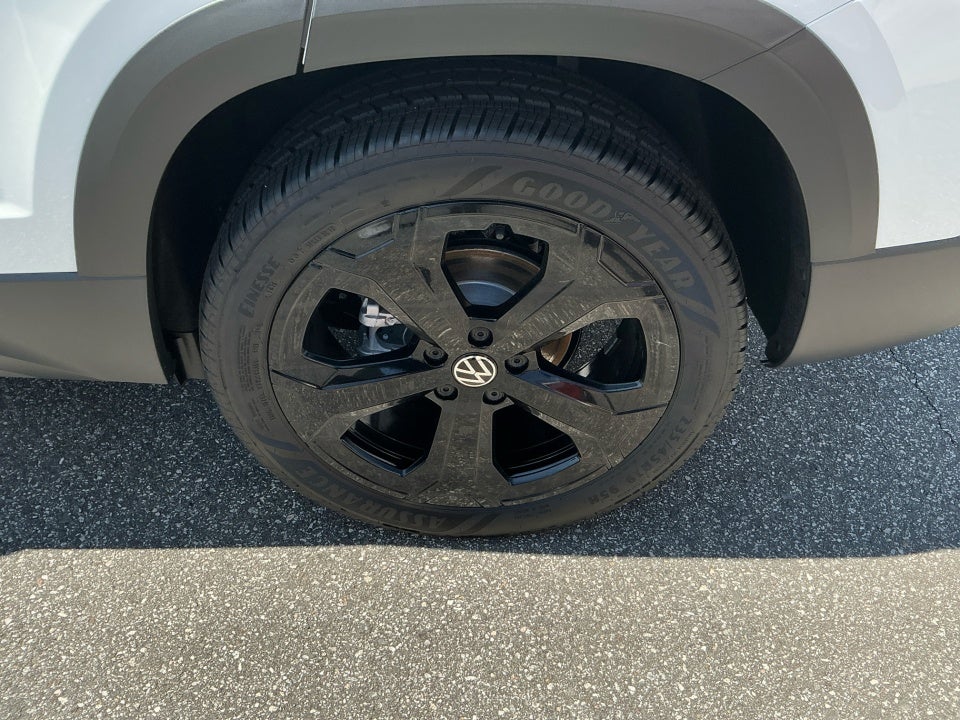 2025 Volkswagen Taos 1.5T SEL