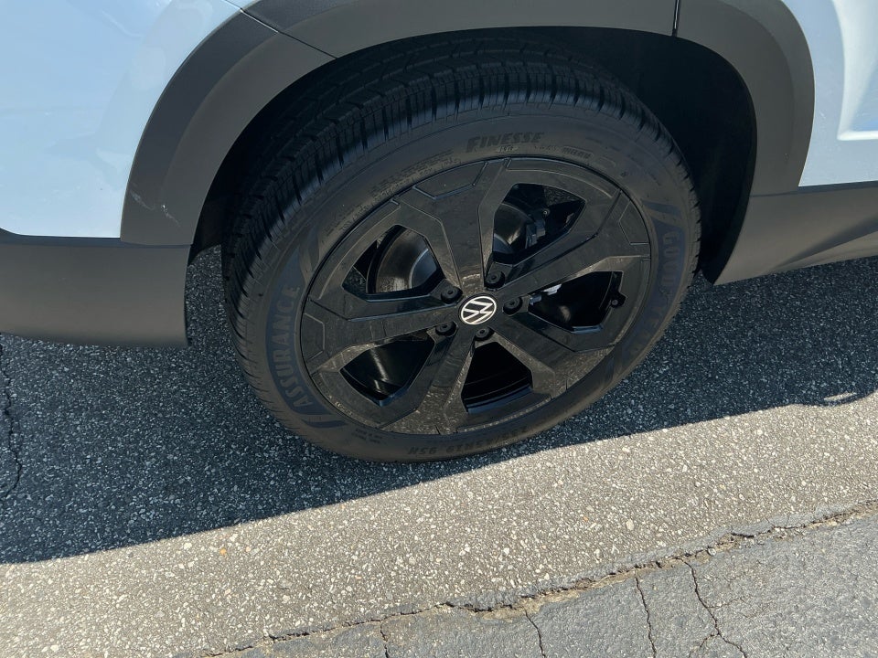 2025 Volkswagen Taos 1.5T SEL