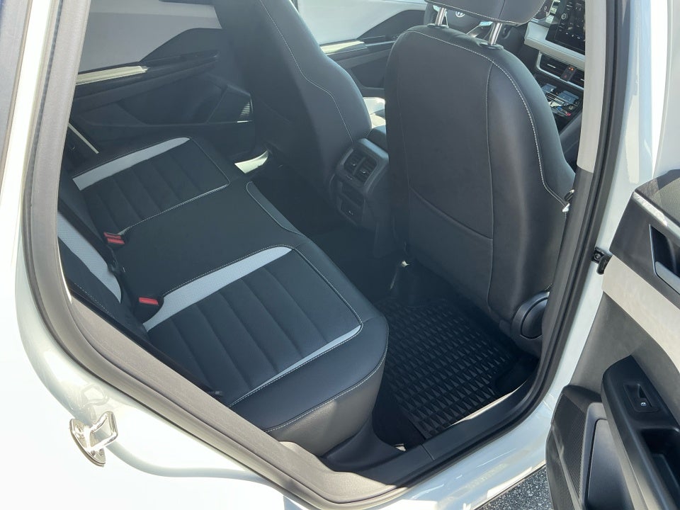 2025 Volkswagen Taos 1.5T SEL