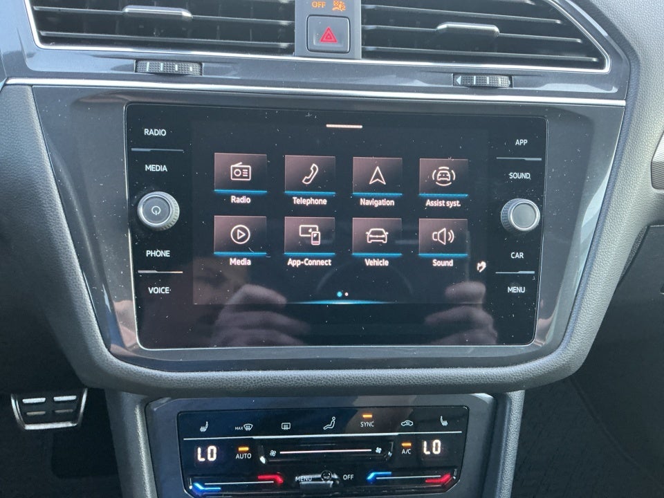 2023 Volkswagen Tiguan 2.0T SE R-Line Black