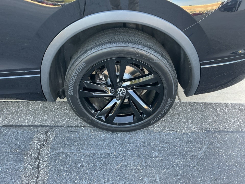 2023 Volkswagen Tiguan 2.0T SE R-Line Black