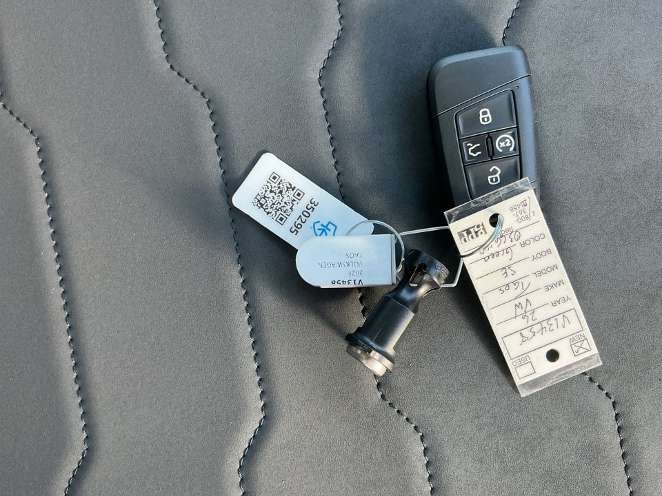 2026 Volkswagen Taos SE