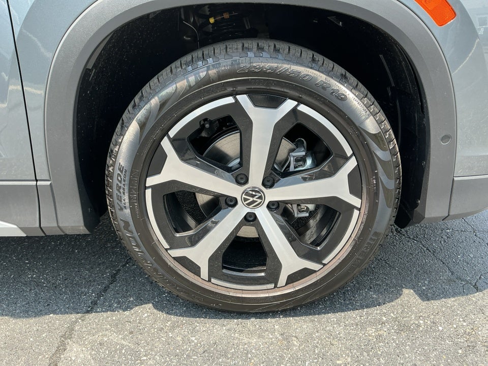 2025 Volkswagen Tiguan 2.0T SE