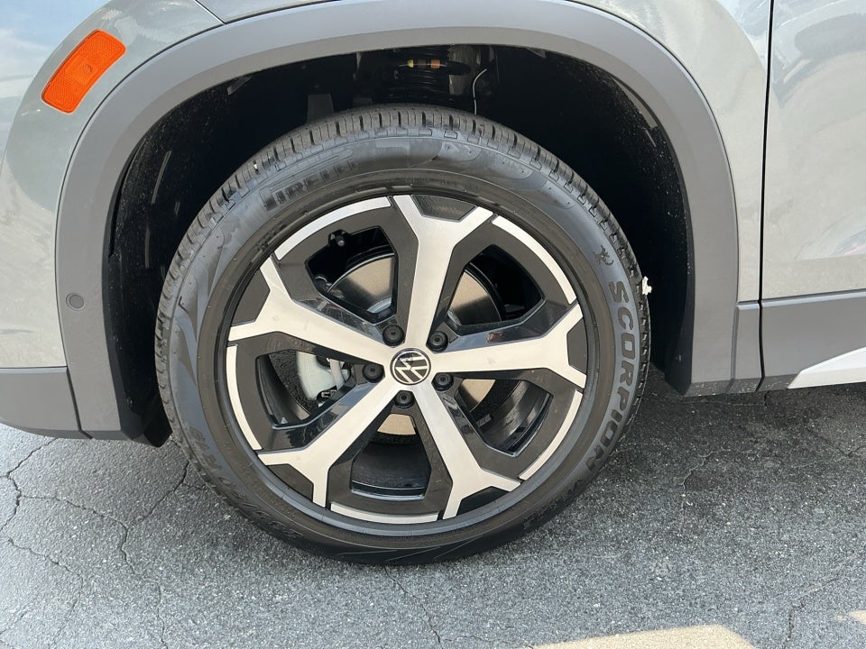 2025 Volkswagen Tiguan 2.0T SE