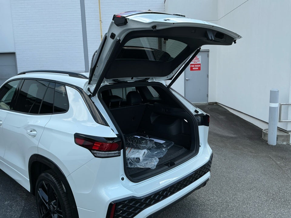 2025 Volkswagen Tiguan 2.0T SE R-Line Black