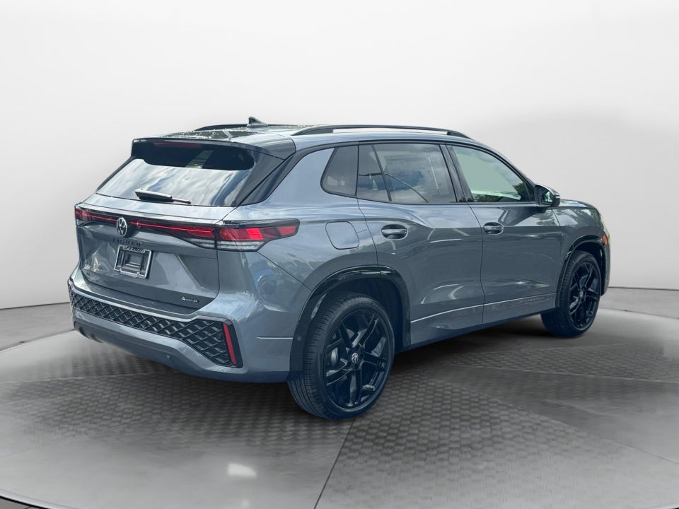 2026 Volkswagen Tiguan SE R-Line Black