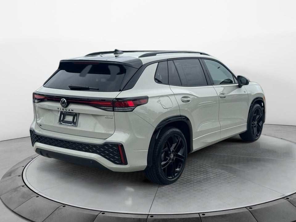 2026 Volkswagen Tiguan SE R-Line Black