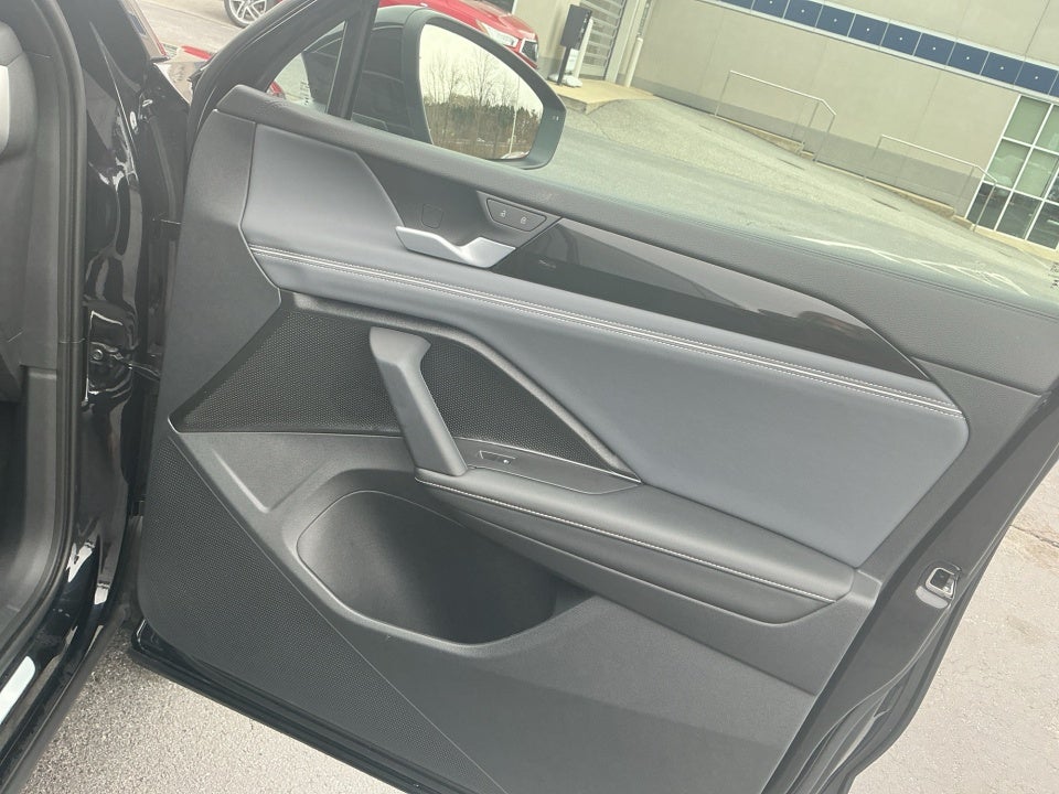 2025 Volkswagen Tiguan 2.0T SEL R-Line