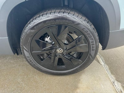 2026 Volkswagen Taos SE