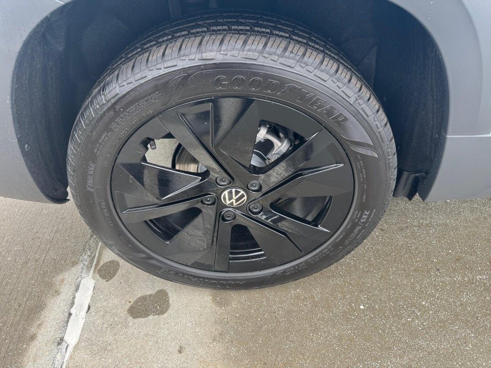 2026 Volkswagen Taos SE