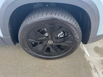 2026 Volkswagen Taos SE
