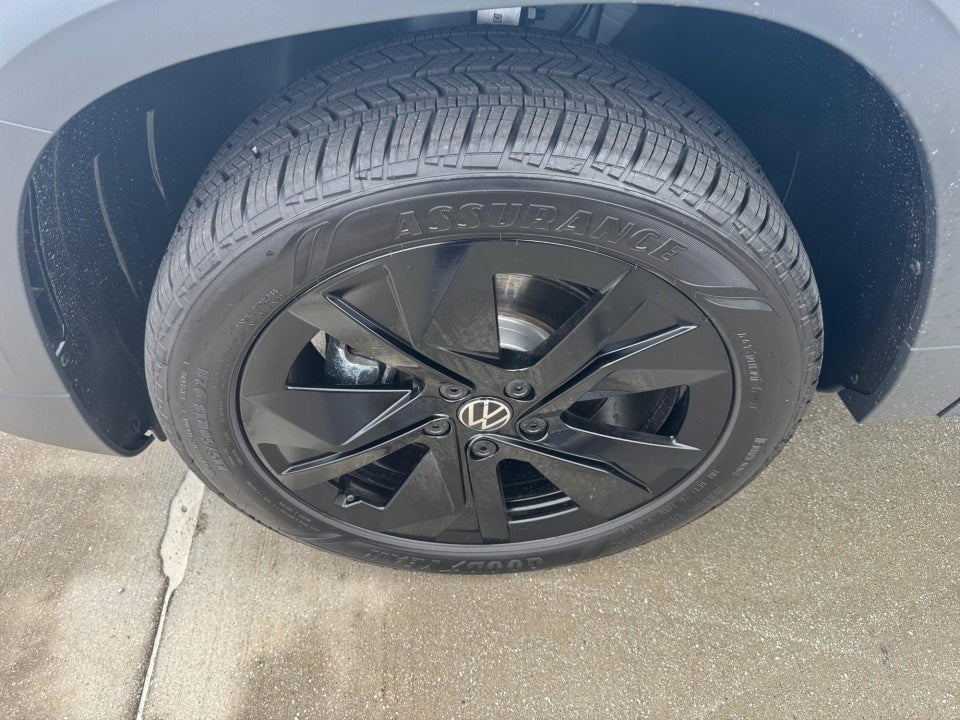 2026 Volkswagen Taos SE