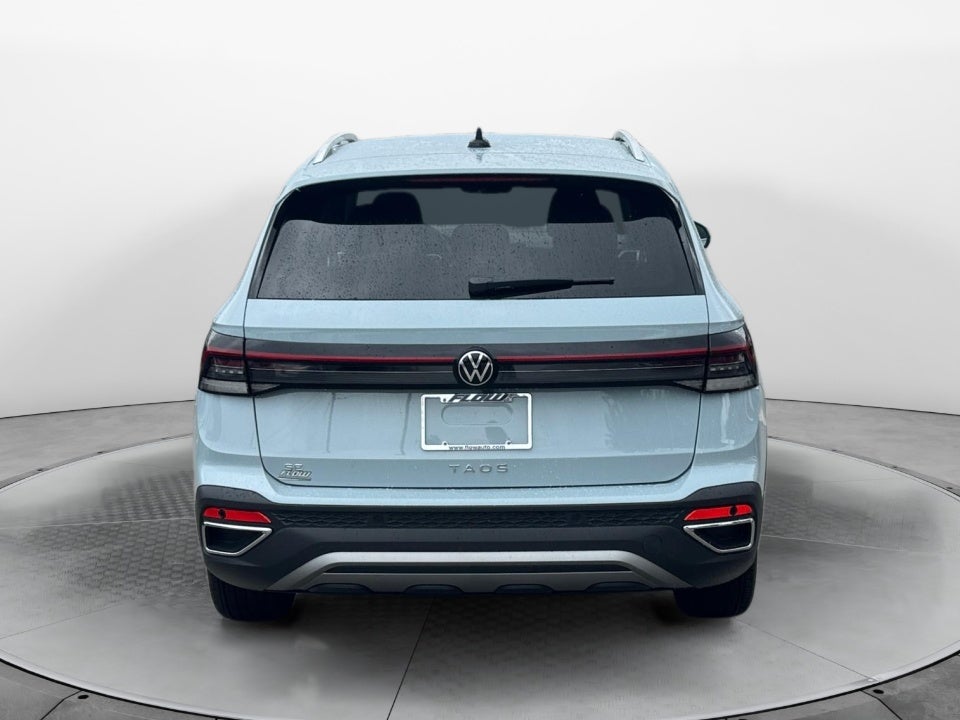 2026 Volkswagen Taos SE