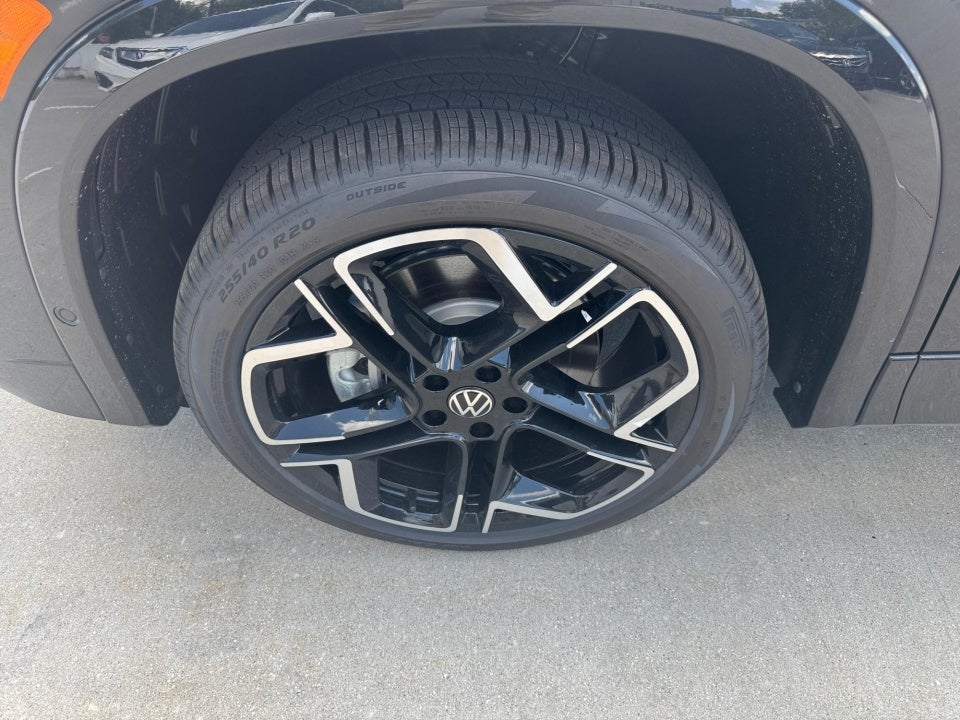 2026 Volkswagen Tiguan SEL R-Line Turbo