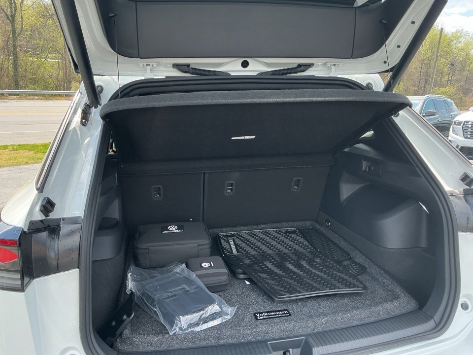 2026 Volkswagen Tiguan SEL R-Line Turbo