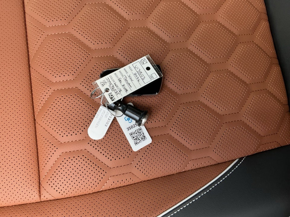 2026 Volkswagen Tiguan SEL R-Line Turbo