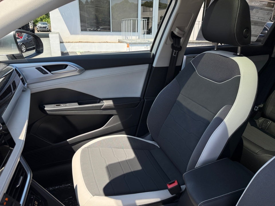 2026 Volkswagen Taos SE