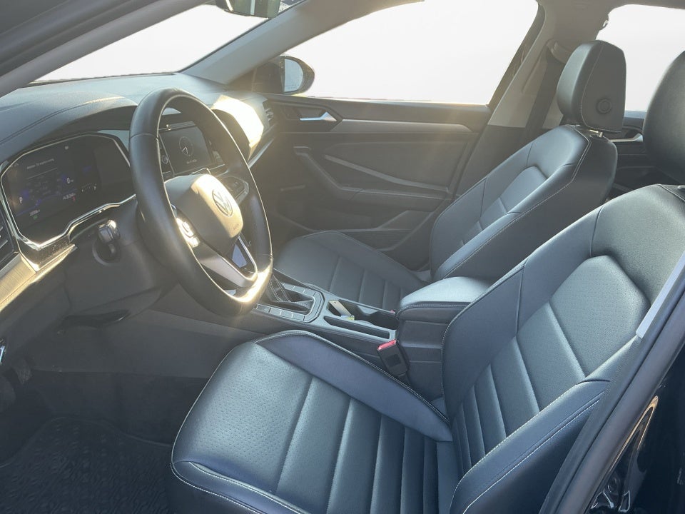 2022 Volkswagen Jetta 1.5T SE