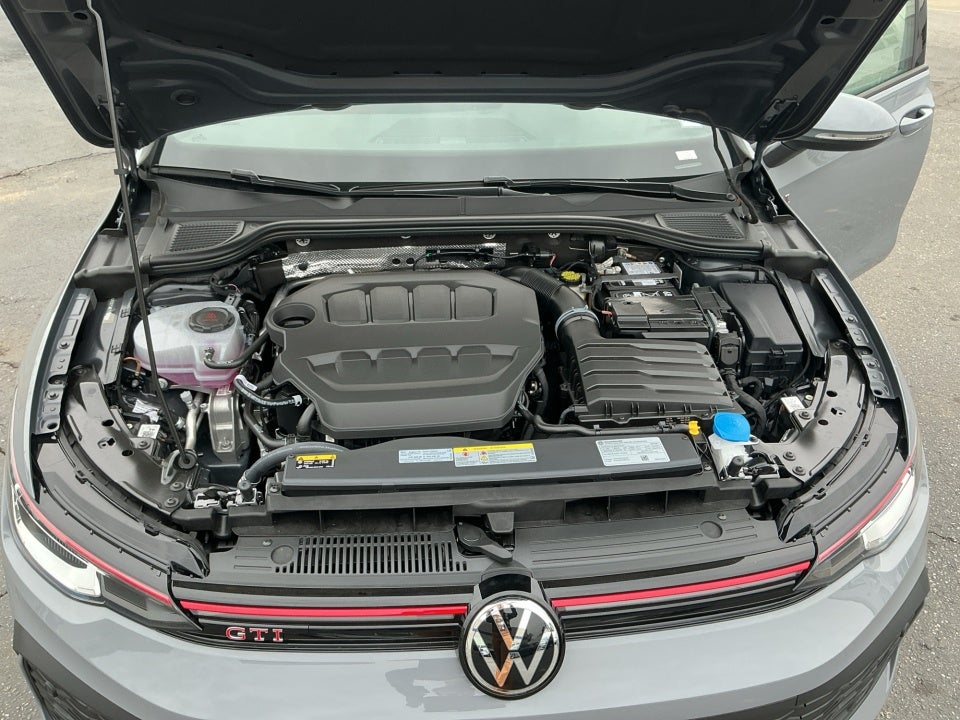 2025 Volkswagen Golf GTI 2.0T SE