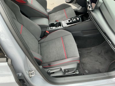 2025 Volkswagen Golf GTI 2.0T SE